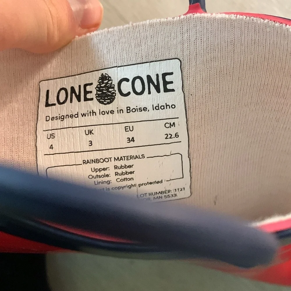 Line Cone Red Rubber‎ Boots Size 4
